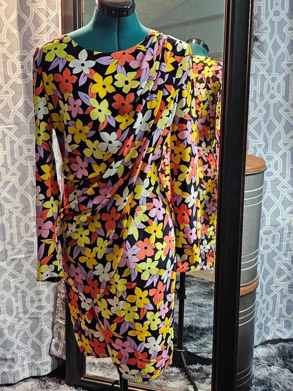Vicky Tiel Italy 100% Silk Floral Ruched Draped Sheath Dress Size 8 Vintage